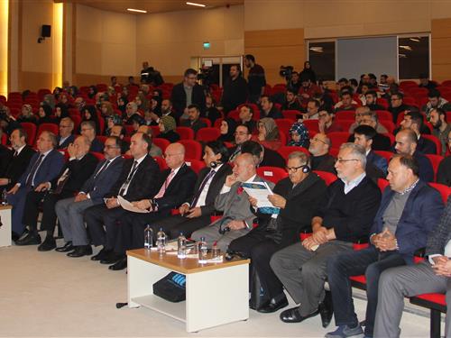SAKARYA ÜNİVERSİTESİ İLAHİYAT FAKÜLTESİNDE DÜZENLENEN 