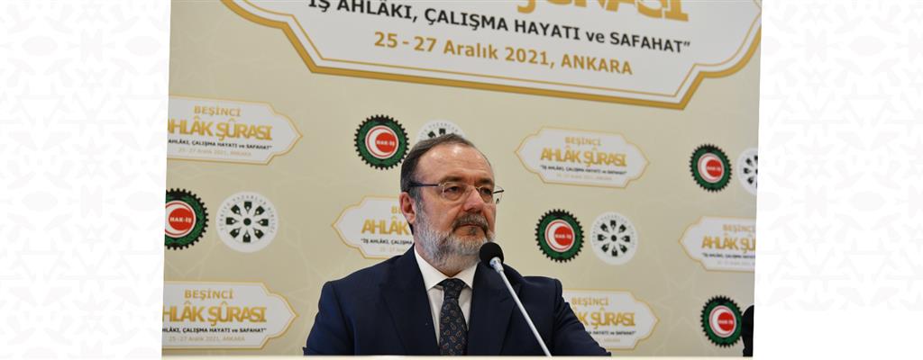 Mehmet Görmez, V. İş Ahlakı Şûrası’nın açılış dersinde konuştu.