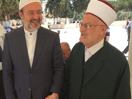 MESCİD-İ AKSA'DA CUMA NAMAZI