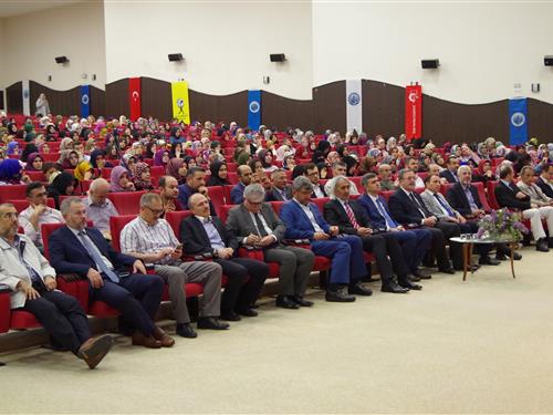 AFYON KOCATEPE ÜNİVERSİTESİ I GENÇLİĞİN DÜNYASI VE İSLAM