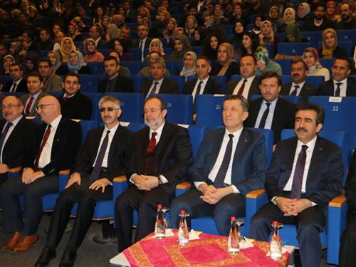 İmam Hatip Okulları Vizyon Semineri Diyarbakır'da Yapıldı